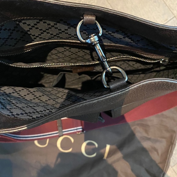 Authentic Gucci Messenger Bag with Bamboo details - Picture 7 of 12